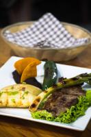 Jídlo v hotelu nebo okolí