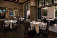 Un restaurant sau alt loc unde se poate mânca la Beautiful House with Pool in Reunion Orlando 10 minutes from Disney