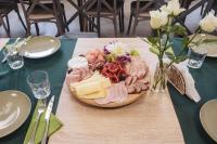 Φαγητό σε αυτό το ξενοδοχείο ή κάπου εκεί κοντά