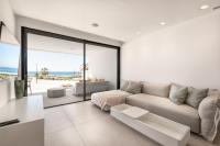 A seating area at Infinity 0-8 LUXE SEA VIEW 2B