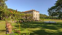 Ogród w obiekcie Chateau Talaud