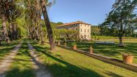 Ogród w obiekcie Chateau Talaud
