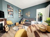 Część wypoczynkowa w obiekcie Maison de ville - Paris en 15 mn ! - 4 pers- 1 bébé - Vintage & Music !