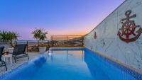 Bazén v ubytování Kalkan 3 Bedroom Apartment - 7760 nebo v jeho okolí