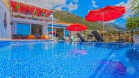 Bazén v ubytování Kalkan 3 Bedroom Apartment - 7760 nebo v jeho okolí