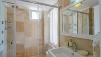 Koupelna v ubytování Kalkan 3 Bedroom Apartment - 7760