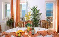 Nápoje v ubytovaní Apartment Omis Lxxvi