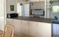 Kuchyň nebo kuchyňský kout v ubytování Holiday Home Rævebæk Sydals Denm