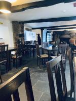 En restaurant eller et andet spisested på The Ancient Unicorn