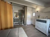 Plán poschodí v ubytovaní Maison rénovée avec piscine, parking privé et proche plage à Marseillan - FR-1-387-185