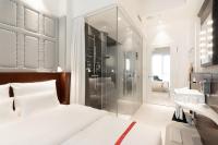 Ruby Louise Hotel Frankfurtにあるベッド