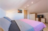 Posteľ alebo postele v izbe v ubytovaní 1 Bedroom Stunning Apartment In Zadar