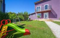 Vonkajšia záhrada v ubytovaní Holiday Home Perci 13