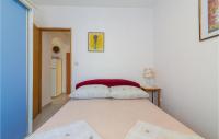 Posteľ alebo postele v izbe v ubytovaní Amazing Apartment In Vir With Wifi