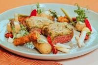 Jídlo v hotelu nebo okolí