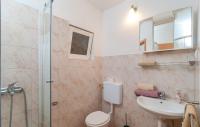 Kúpeľňa v ubytovaní Holiday Home Gdinj With Sea View I