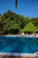 Loft with pool - a few steps from the beach! - Housity