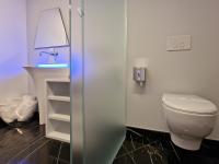 A bathroom at Inferno e Paradiso