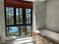 Ein Badezimmer in der Unterkunft Lan Anh Villas Resort