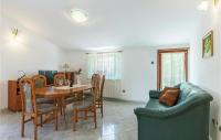 Posedenie v ubytovaní Holiday Home Kapelica Ix Cr