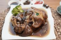 Jídlo v hotelu nebo okolí