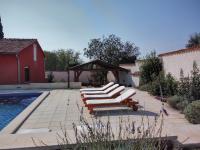 Bazén v ubytovaní Holiday Home Sabina alebo v jeho blízkosti