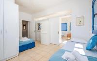 Posteľ alebo postele v izbe v ubytovaní Stunning Home In Ampela, Syros