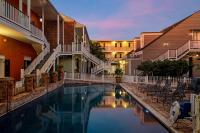 Πισίνα στο ή κοντά στο New Orleans Courtyard Hotel by the French Quarter