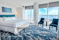 Ein Bett oder Betten in einem Zimmer der Unterkunft Scarlet Pearl Casino Resort