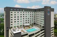 Hyatt Place Houston Medical Centerの敷地内または近くにあるプール
