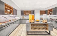 Hyatt Place Houston Medical Centerにあるキッチンまたは簡易キッチン