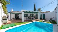 Bazén v ubytování Puerto Banús Dreamed Villa Monelos nebo v jeho okolí