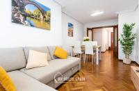 A seating area at MyHouseSpain - Amplio apartamento en el centro de Oviedo