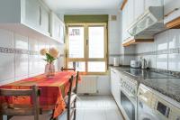 A kitchen or kitchenette at MyHouseSpain - Amplio apartamento en el centro de Oviedo