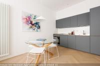 A kitchen or kitchenette at Brera Apartments in Garibaldi