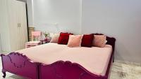 Postel nebo postele na pokoji v ubytování Dolce Vita Apartments - Spacious Renovated Apartments with Unique Decor Perfect for 4 in Laganas Ideal for Fun and Relaxation By Villa Mana Gers