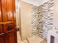 Koupelna v ubytování Dolce Vita Apartments - Spacious Renovated Apartments with Unique Decor Perfect for 4 in Laganas Ideal for Fun and Relaxation By Villa Mana Gers