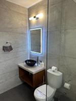 Koupelna v ubytování Narcissos 'Nissi Beach' Apartment E9