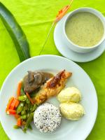 Jídlo v hotelu nebo okolí