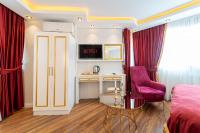 TV a/nebo společenská místnost v ubytování Ayasofya Hotel - Special Class