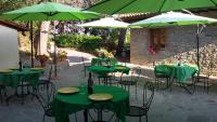 Reštaurácia alebo iné gastronomické zariadenie v ubytovaní Agriturismo Il Monte - Piscina tra gli Ulivi, Maneggio con Cavalli e WIFI