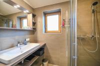 Łazienka w obiekcie Apartmenthaus Pastner am Teich
