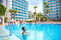 Bazén v ubytovaní Hotel Servigroup Venus alebo v jeho blízkosti
