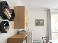 Kuchyňa alebo kuchynka v ubytovaní Studio Confortable avec WIFI, Parking, Proche Thermes et Centre Ville d'Amélie-les-Bains - FR-1-703-62