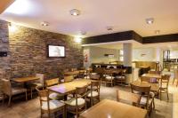 Hotel Facon Grandeにあるレストランまたは飲食店