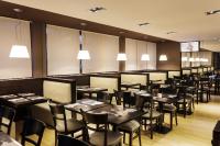 Hotel Facon Grandeにあるレストランまたは飲食店