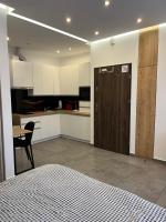 Kuchyňa alebo kuchynka v ubytovaní Apartamenty Wierzbowa 5