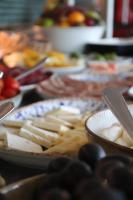 ホテルの敷地内または近くでの食事または食べ物