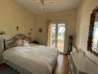 Posteľ alebo postele v izbe v ubytovaní Stunning Evia Sea View Country House