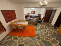 Posedenie v ubytovaní Stunning Evia Sea View Country House